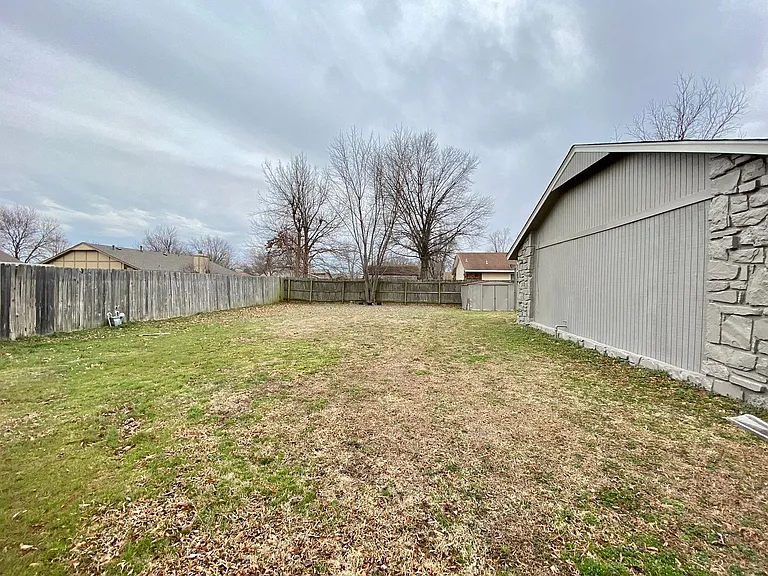 11473 S Emerson Pl — Photo 19