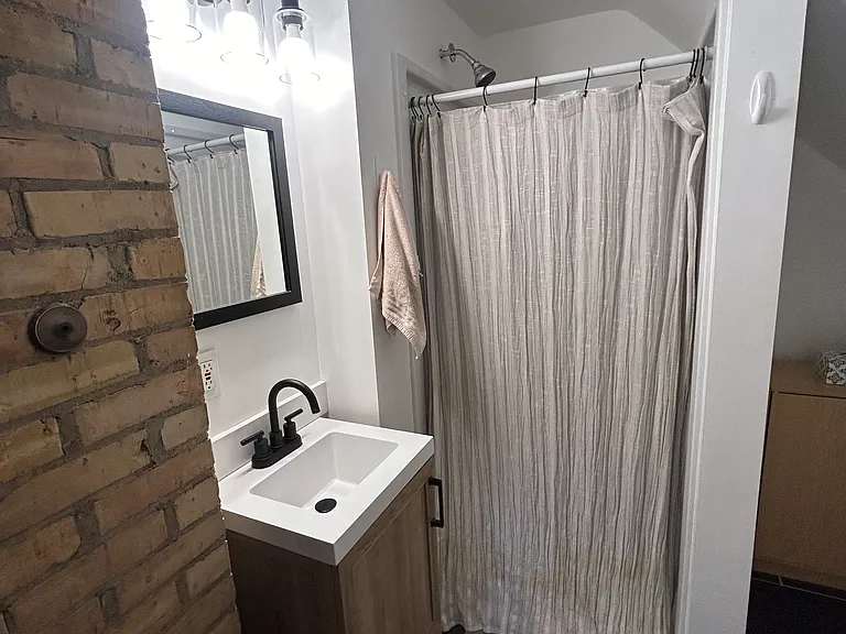 3rd floor bathroom