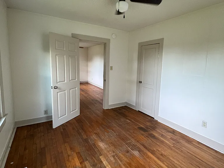 2801 Carson Ave — Photo 6