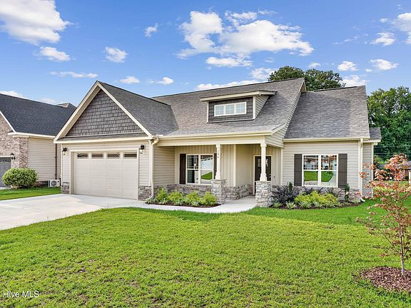 3rd image of 104 Kingston Circle