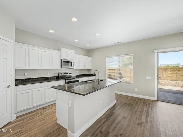2042 W DAVIS Road, Phoenix, AZ 85023