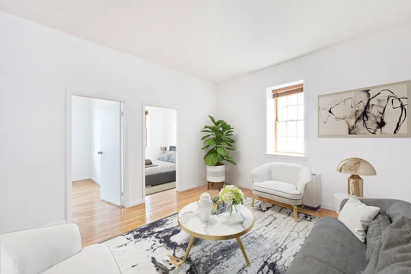 Rented by R New York | media 32