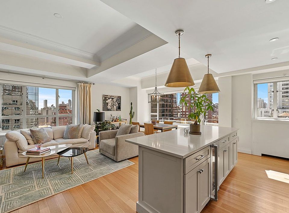1st image of 200 E 60th St #Penthouse E2005