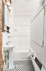 Rented by PocketBroker Inc