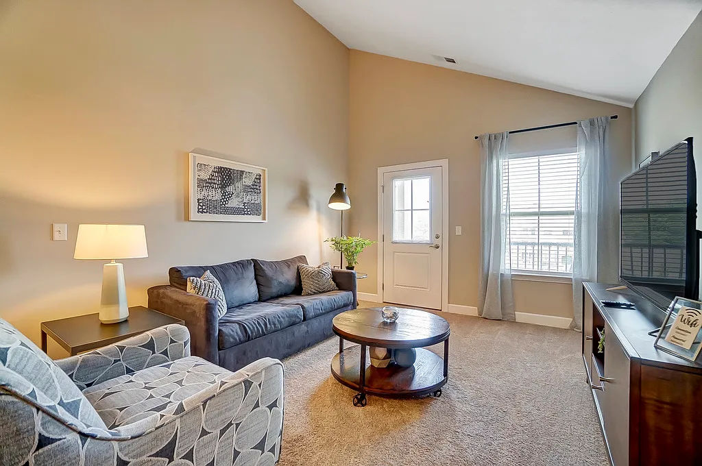 1 bed, $3,570 — Photo 3