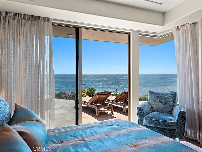 1603 S Coast Hwy #F — Photo 15