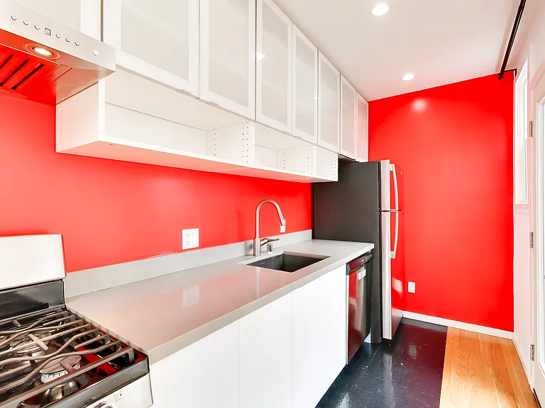 3033 Turk Blvd #4 — Photo 8
