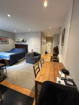 Rented by Douglas Elliman | media 3