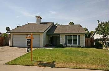 1st image of 8632 Prairiewoods Dr