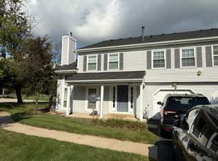 493 East Ave, Streamwood, IL 60107