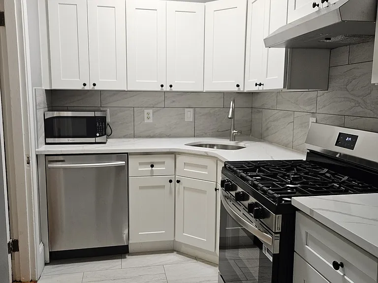 59 Brighton Ave — Photo 8