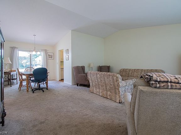 4th image of 7086 Dogwood Ln