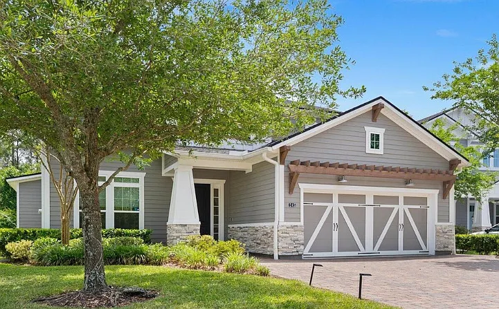 245 Freshwater Dr
