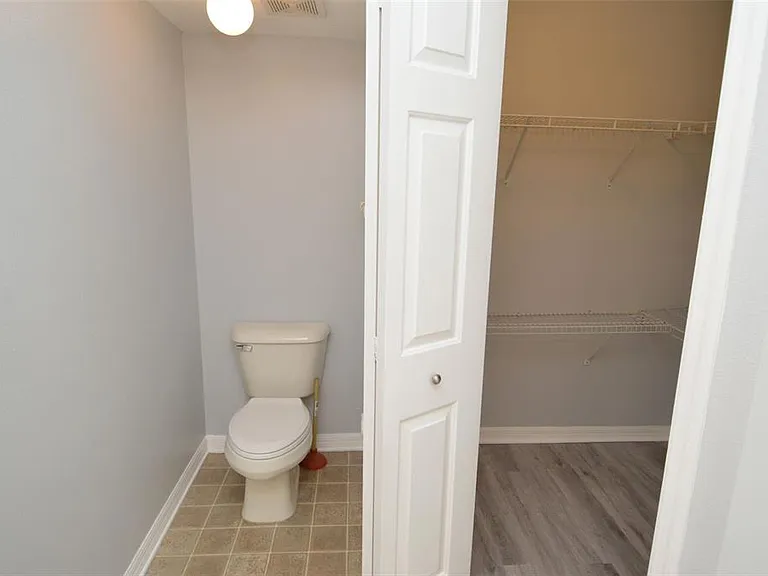 11116 Lake Tahoe Dr — Photo 24