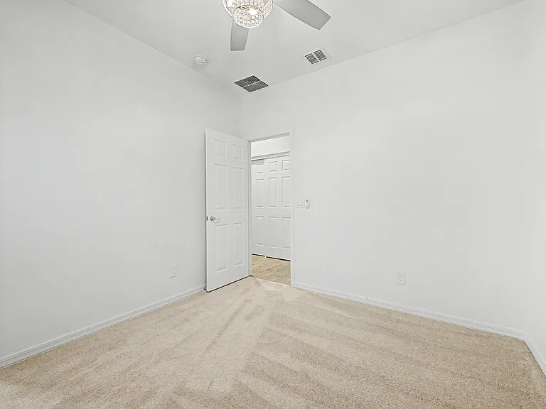 1360 W Joshua Tree Ave — Photo 7