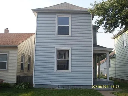 424 Fairview Ave photo 1
