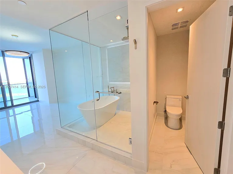 700 NE 24th St #3104 — Photo 30