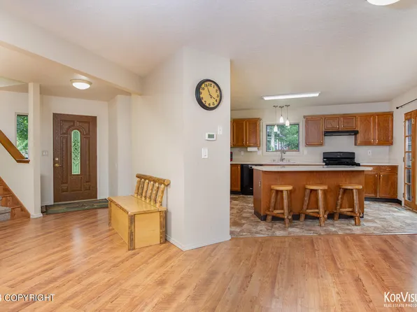 2880 W Youngtree Dr, Wasilla, AK 99623