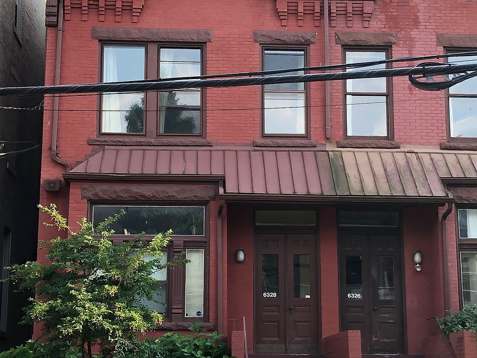 Townhome on a quiet neighborhood street in Shadyside. Fantastic location near parks, restaurants, shopping, and transit.