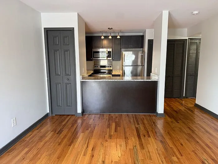 517 Veritas St #2 — Photo 3