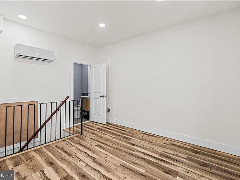 1222 Chancellor St #1F — Photo 2