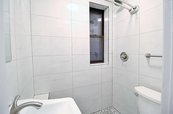 Rented by Julianna Realty Corp | media 40