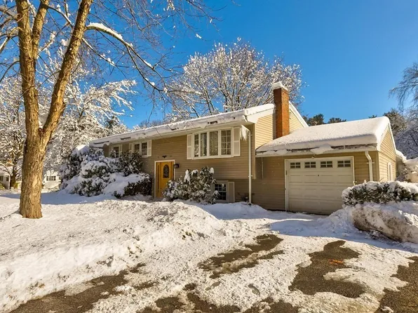 233 Mill Rd, Chelmsford, MA 01824