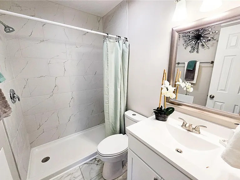 635 Biltmore Dr — Photo 19