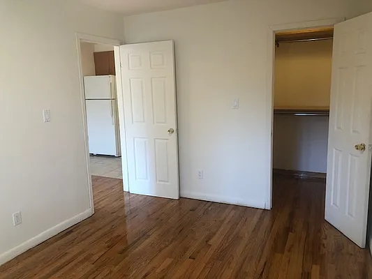 Rented by 18 REALTY | media 14