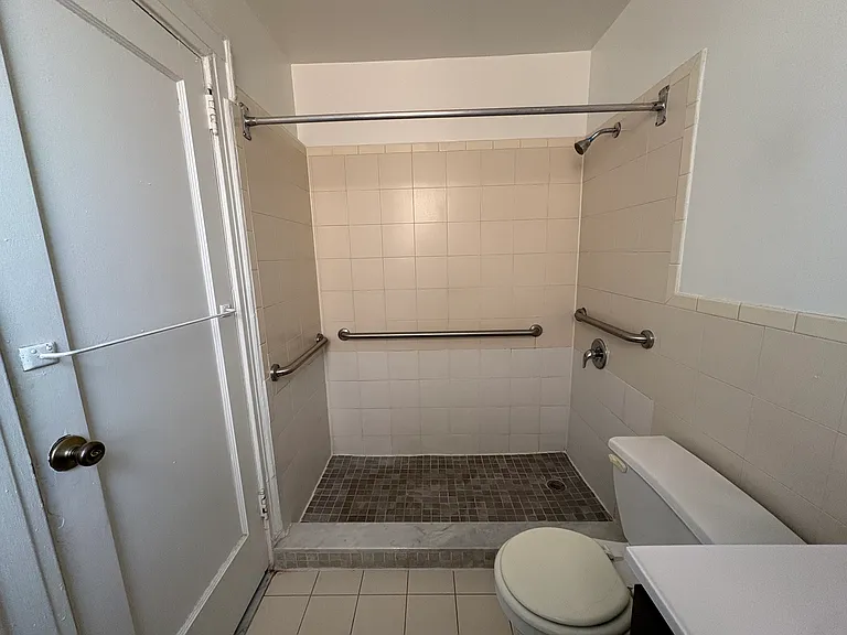583 MT. Prospect Gardens — Photo 8