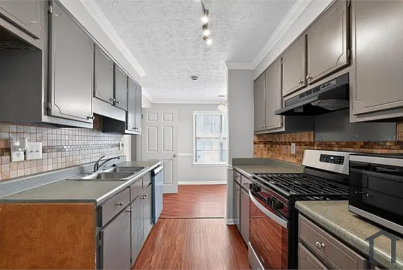 968 Pine Ridge Dr — Photo 24