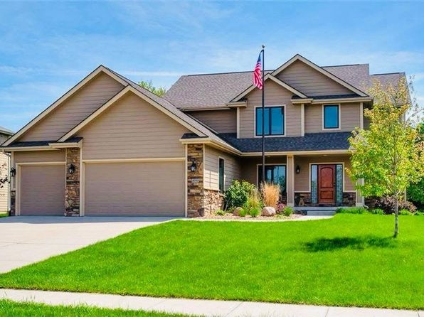 8700 Wooded Point Dr