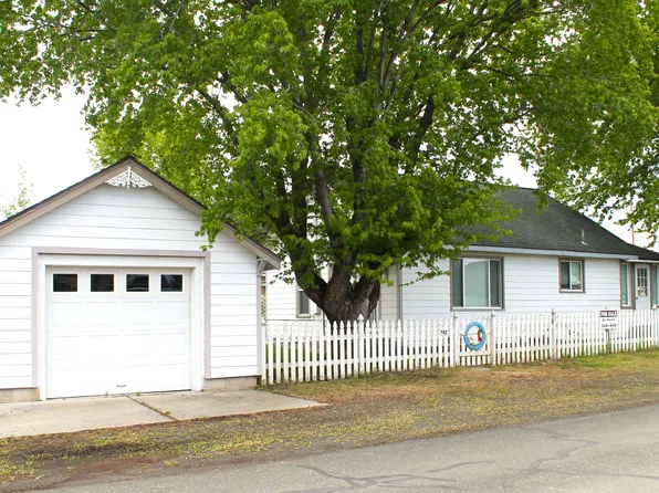 757 S Bridge St, Prairie City, OR 97869