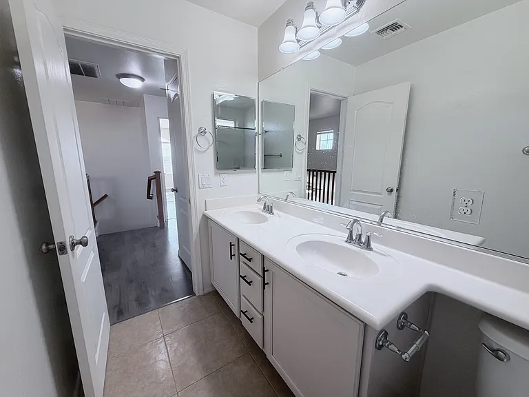 7164 S 48th Gln — Photo 39
