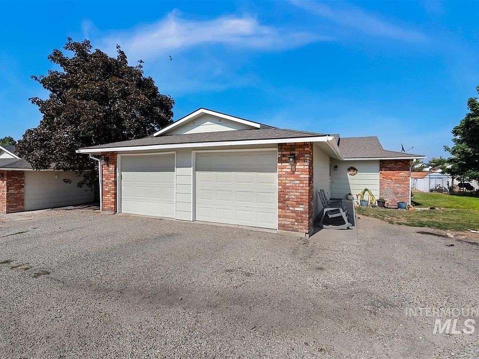 1st image of 10560 W Fox Ridge Dr