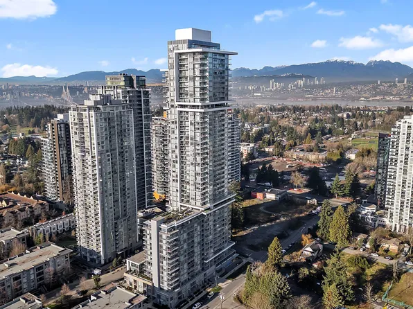 13350 Central Ave #2004, Surrey, BC V3T 0S1