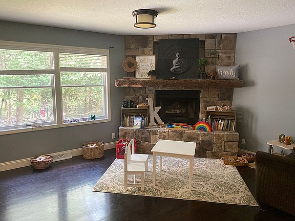 Den & Wood Fireplace