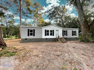 327 Cornfield Ave, Midway, GA 31320