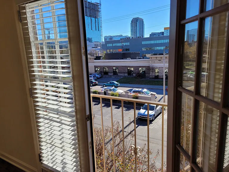 1810 State St #303 — Photo 15
