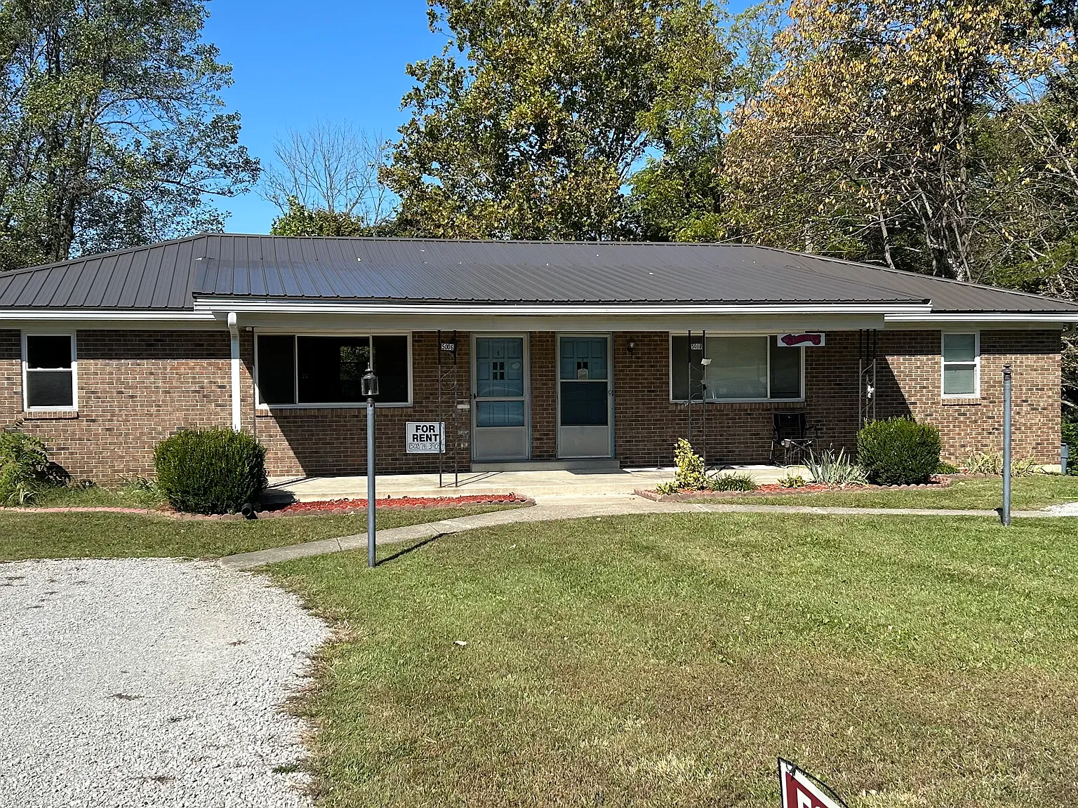 3 bed, 1500 sqft, $1,900 — Photo 2
