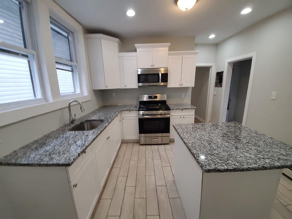 1st image of 176 Seymour Ave #1