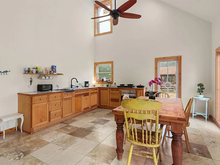 9009 Lazy Ln — Photo 15