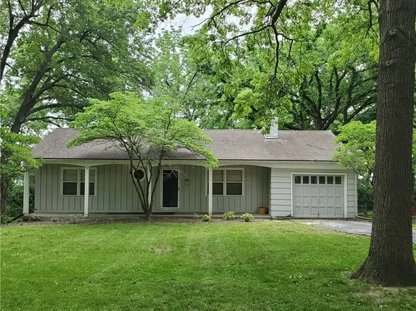 2015 W 86th Ter, Leawood, KS 66206