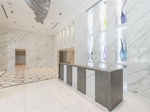5th image of 111 Champagne Ave S #203