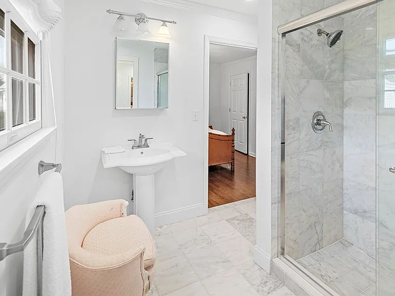 11 Leos Ln — Photo 18