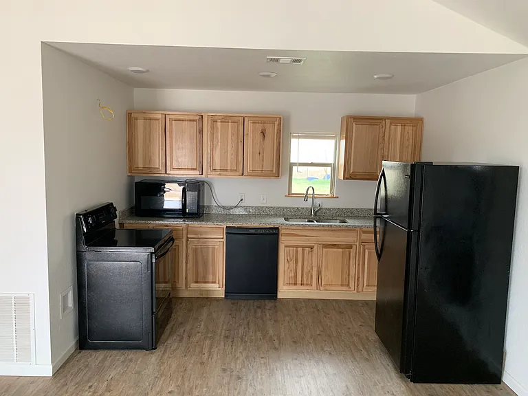 504 Anita Dr #A — Photo 3