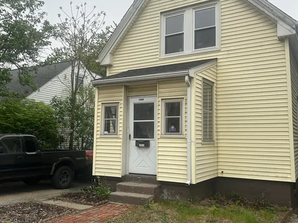 1524 Hyde Park Ave, Hyde Park, MA 02136