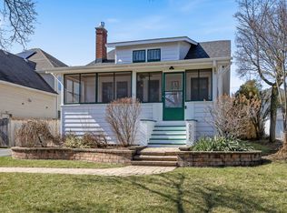 0S644 East St, Winfield, IL 60190