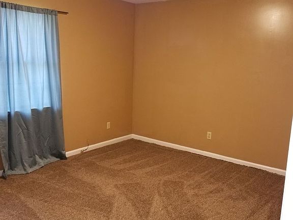 4th image of 5003 Marylin Ln #A