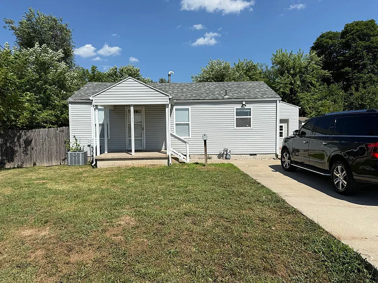 1832 S Glenn Ave — Photo 18
